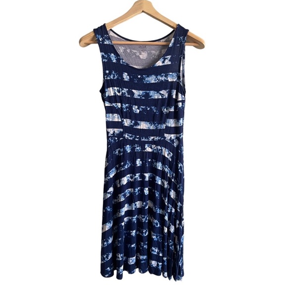 A.N.A. Summer sleeveless Sundress blue and white in size Small - Picture 2 of 6